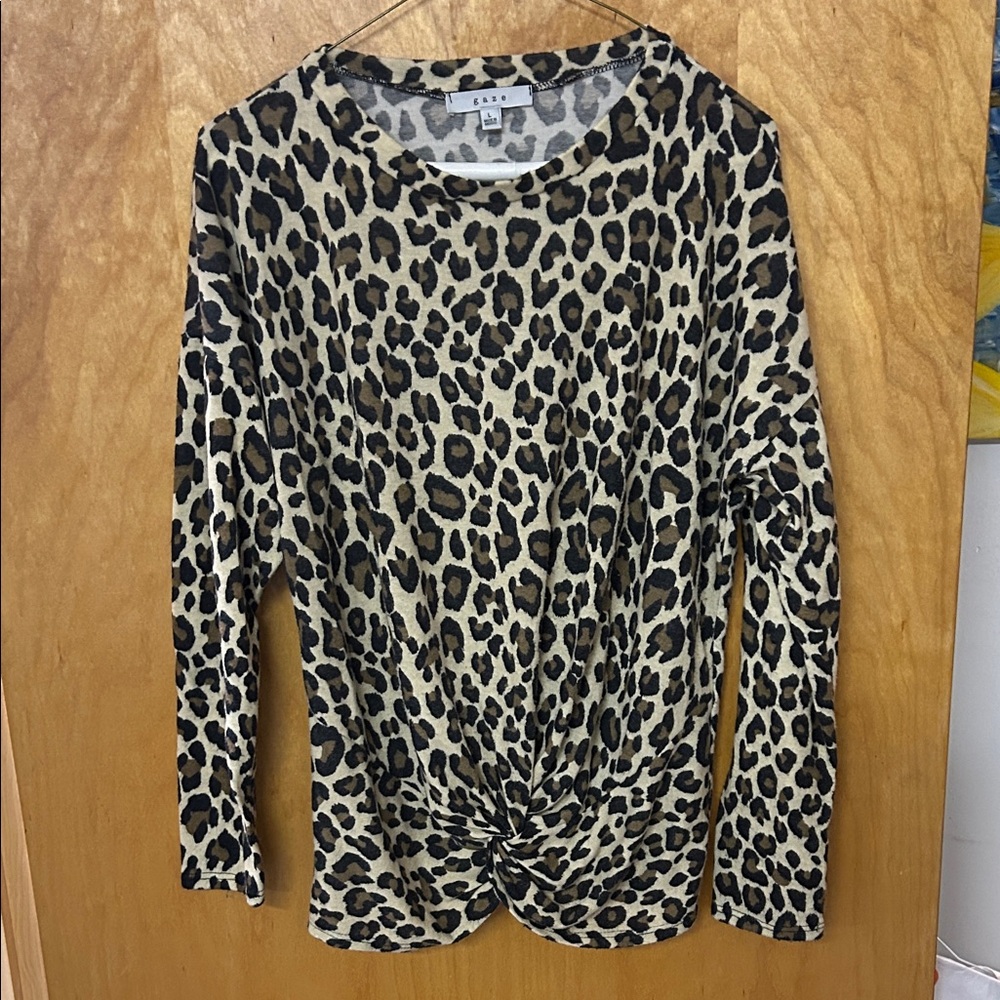 Gaze Leopard Print Long Sleeve Top
